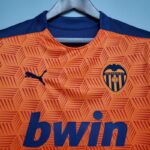 Segunda equipación Stadium Valencia CF 2020/21 - Imagen 4