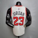 Camiseta Chicago Bulls White Edition 23 - Imagen 2