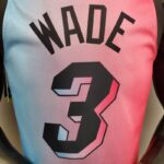 Camiseta Miami Heat Edition Pink Blue Gradient Color 2021 - Imagen 8