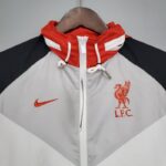 Cortavientos Nike Liverpool 2021/22 - Imagen 4