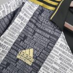 Camiseta Juventus Edición Adidas & Moschino Concept Design 2021/22 - Imagen 6
