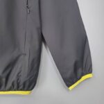 Cortavientos Borussia Dortmund 2021/22 - Imagen 5
