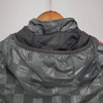 Cortavientos Liverpool Black Plaid 2021/22 diseño capucha