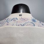 tercera equipacion manchester united 2021 cuello anterior