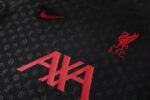 Conjunto de entrenamiento Liverpool 2020/21 diseño de logo