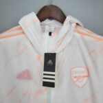 Cortavientos Adidas Arsenal 2021/22 diseño frontal