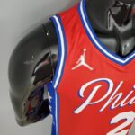 Camiseta Philadelphia 76ers Themed Red Edition - Imagen 4