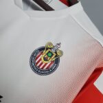 Segunda equipación Stadium Chivas 2020/21 diseño frontal lateral