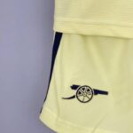 Mini conjunto Arsenal segunda equipación 2021/22 - Imagen 5
