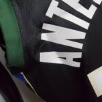 Camiseta Milwaukee Bucks Black Edition - Imagen 9