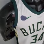 Camiseta Bucks Home White Edition - Imagen 3