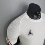 Camiseta entrenamiento White París Saint-Germain 2021/22 diseño lateral