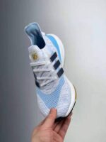 Zapatilla Ultra Boost UB21 GZ7120 diseño frontal