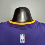 Camiseta Los Angeles Lakers V-neck City Edition Purple - Imagen 8