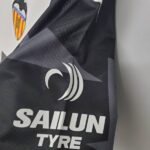 Primera equipación Stadium Valencia CF 2021/22 - Imagen 5