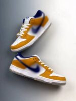 SB dunk low laser orange