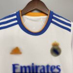 Mini conjunto Real Madrid primera equipación 2021/22 - Imagen 4