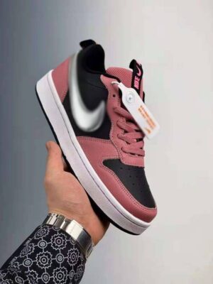 Zapatilla court borough low 2 diseño lateral