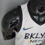 Camiseta Brooklyn Nets graffiti White Edition - Imagen 12