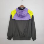 Cortavientos Tottenham Hotspur 202122 diseño dorsal