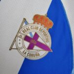 Primera equipación Deportivo de La Coruña 202122