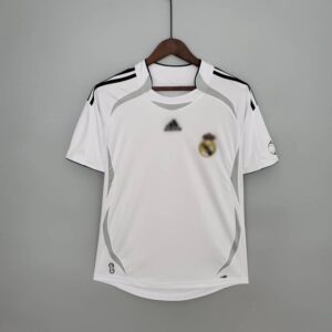 Camiseta calentamiento “Teamgeist” Real Madrid adelante