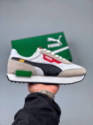 zapatilla puma Future Rider Play lado derecho