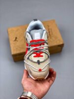 zapatilla central saint martins Future Rider beige rojo lado frontal