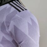 Camiseta Real Madrid Segunda Equipación 2022-2023 Versión Jugador hombro