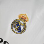 Camiseta Real Madrid primera equipación 2022-2023 femenino escudo