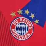ESCUDO Camiseta Bayern Munich 2223 Conmemorativa 10° campeonato consecutivo Bundesliga