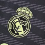 ESCUDO Camiseta Real Madrid Tercera Equipación 2022-2023 Versión Aficionado
