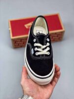 Vans low-top casual sneakers frontal