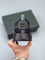 Adidas NMD R1 Boost running shoes talón 2