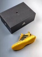 Adidas Ultra Boost Web DNA Sneakers con caja