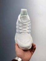 Zapatilla Ultra Boost Web DNA Sneakers frontal