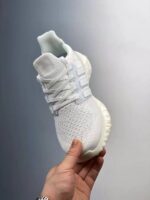 Zapatilla Ultra Boost Web DNA Sneakers lateral