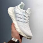 Zapatilla Ultra Boost Web DNA Sneakers lateral 2