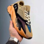 Adidas Yeezy Boost 700 Runner lateral 2