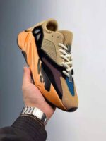 Adidas Yeezy Boost 700 Runner lateral 2