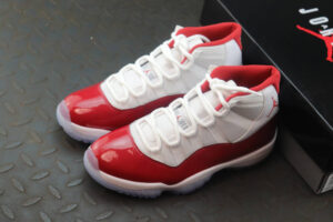 Air Jordan 11 “Cherry” par 2