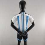Conjunto niños Argentina Qatar 2022 - dorsal