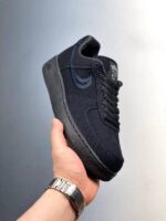 NIKE AIR FORCE 1 LOW STUSSY BLACK SNEAKERS lateral 2