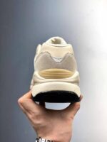 zapatillas casuales nb beige talón 2