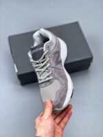 New Balance 860 lateral