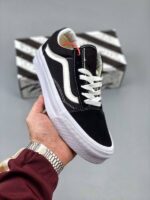 Vans Old Skool casual sneakers