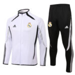 Conjunto de chándal blanco del Real Madrid 2022-2023