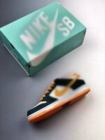 Nike Dunk SB Low Sneakers con caja