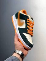 Dunk SB Low Sneakers