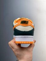 Nike Dunk SB Low Sneakers talón 2